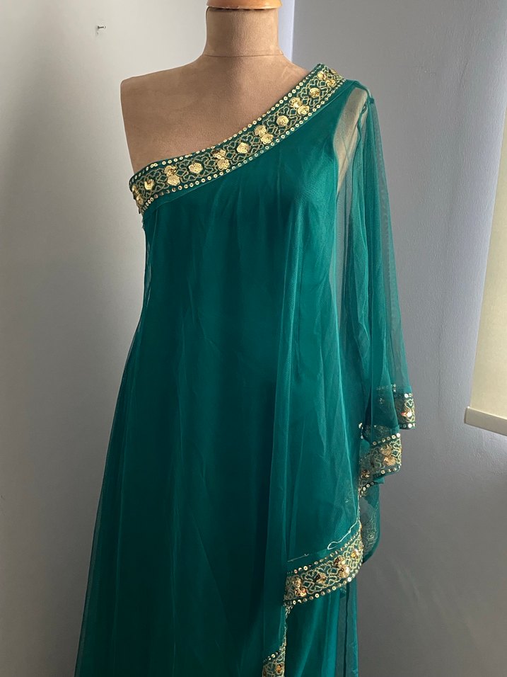 Yeşil İşlemeli Tek Omuzlu Uzun Elbise - Görsel 5