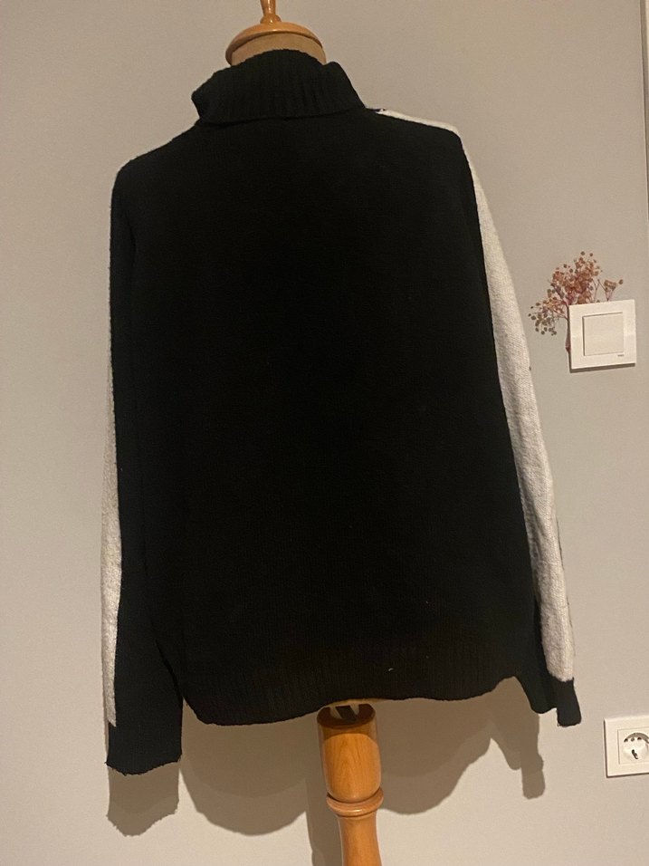 Yüksek Yaka Siyah Örgü Kadın Kazak - Görsel 3