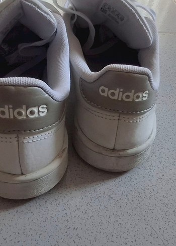 37,5 Beden Beyaz Adidas Kadın Spor Ayakkabı