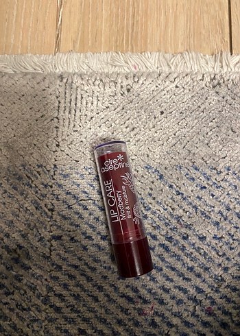 eklips fondöten fırçası ve kırmızı dudak kremi - Görsel 4