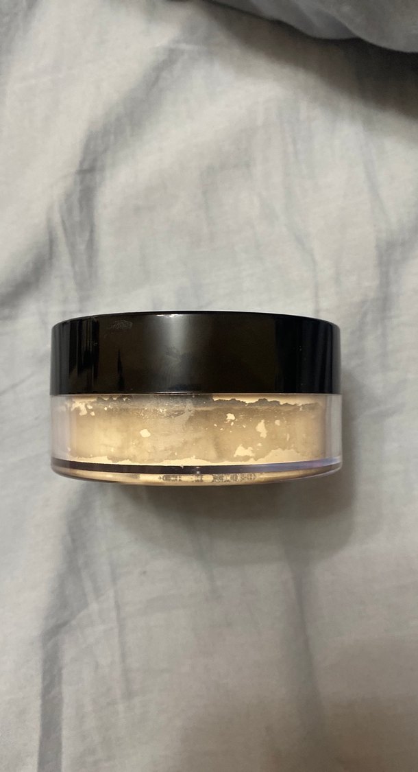 Wet n Wild Transparan Loose Pudra ve revolution toz pudra - Görsel 3