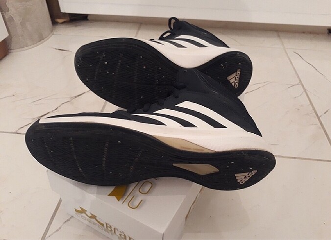 38 Beden lacivert Renk Adidas ayakkabı