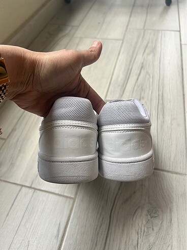 37,5 Beden beyaz Renk Orijinal Adidas spor ayakkabı