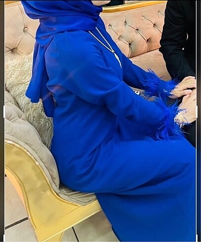 Kolu tüylü abiye
