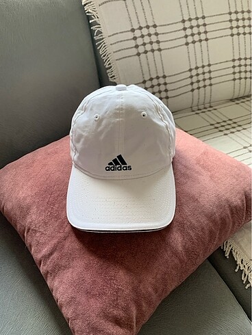 Orijinal Adidas beyaz şapka