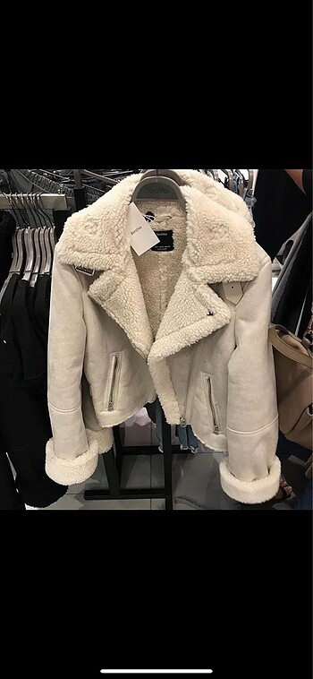 Bershka kürklü mont