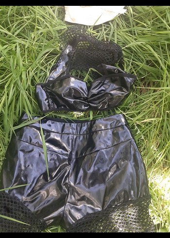 Dantel Detaylı Siyah Mini Deri Şort ikili takım - Görsel 4