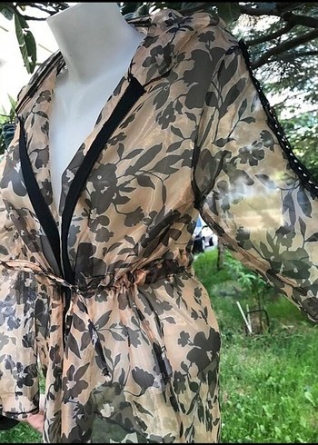 Kadın Bej Kamuflaj Desenli Uzun Yağmurluk Transparan ceket - Görsel 2