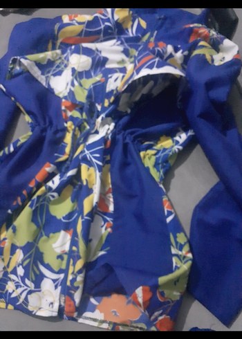 Çiçek Desenli Mavi plaj  kiyafeti - Görsel 7