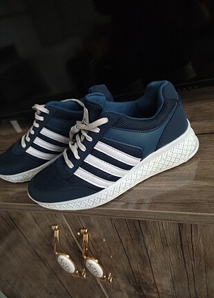 Adidas spor ayakkabı