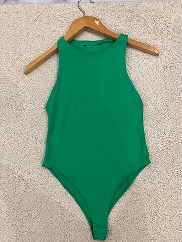 halter yaka atlet