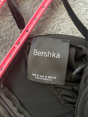 m Beden siyah Renk Bershka elbise