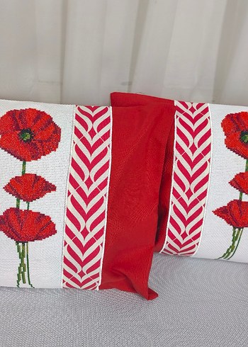 Nakışlı Kırmızı Renkli Yastık Kılıfı - Görsel 4