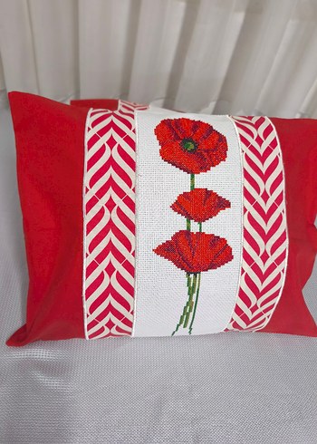 Nakışlı Kırmızı Renkli Yastık Kılıfı - Görsel 2