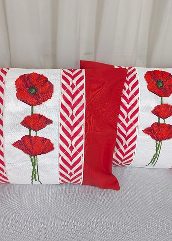 Nakışlı Kırmızı Renkli Yastık Kılıfı - Görsel 3