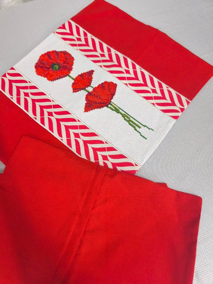 Nakışlı Kırmızı Renkli Yastık Kılıfı - Görsel 5