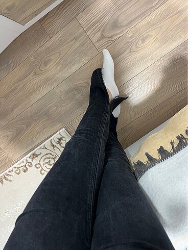 32 Beden Yırtmaçlı jeans