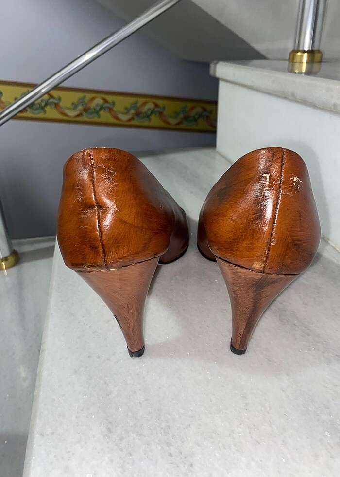 Kahverengi Topuklu Ayakkabı ve Çanta - Görsel 3