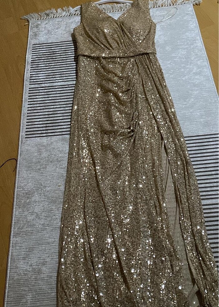 Kruvaze Yaka Pullu Abiye Elbise - Görsel 2