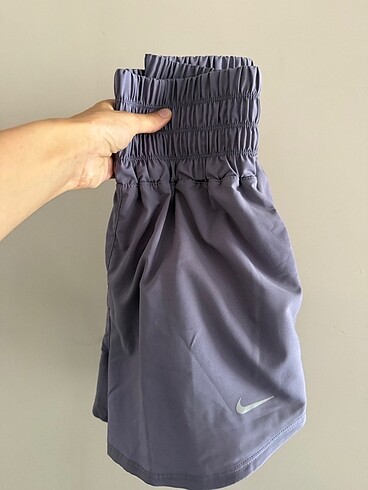 nike lila sort