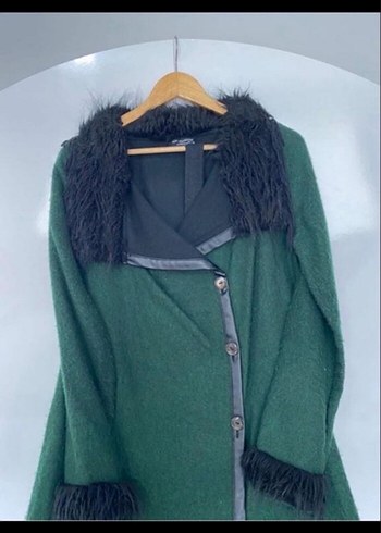 Kürk Detaylı Yeşil Kadın Uzun Kaban - Görsel 6