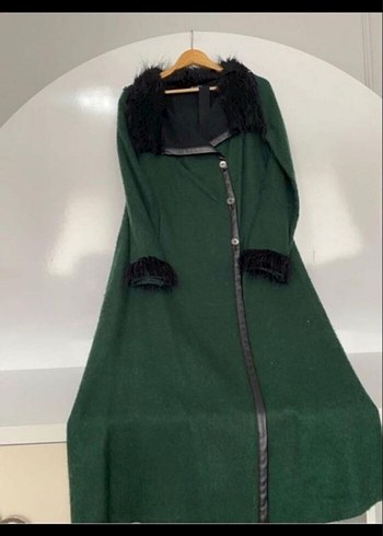 Kürk Detaylı Yeşil Kadın Uzun Kaban - Görsel 3