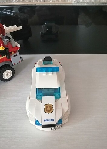 Diğer 2 ADET LEGO ARABA