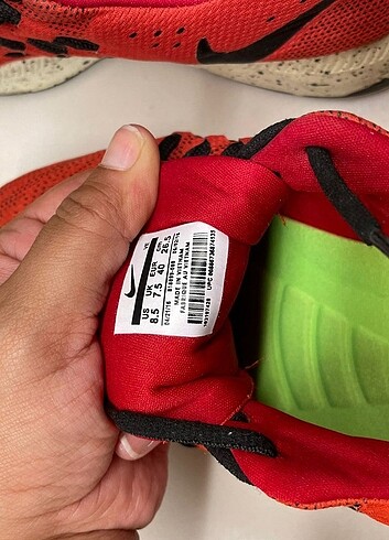 40 Beden kırmızı Renk Nike ayakkabı 