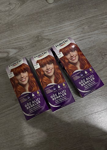 Palette Göz Alıcı Renkler Saç Boyası 7-77