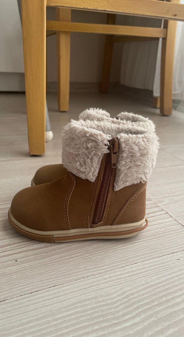 Kız bebek bot - Görsel 2