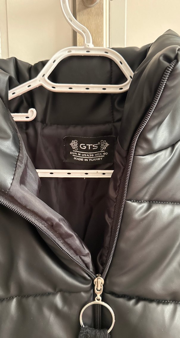 Siyah Kışlık Kadın Mont - Görsel 2