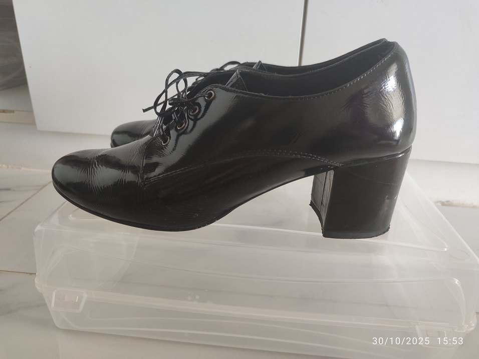 rugan siyah topuklu ayakkabı - Görsel 2