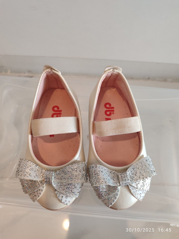 Beyaz Fiyonklu Kız Çocuk Babet Ayakkabı - Görsel 2