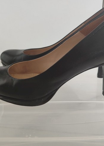 Derimod Siyah Stiletto Topuklu Klasik Kadın Ayakkabısı - Görsel 4