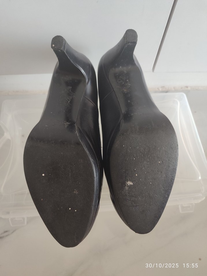 Derimod Siyah Stiletto Topuklu Klasik Kadın Ayakkabısı - Görsel 5