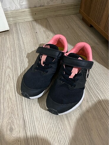 32 Beden Nike Çocuk Spor Ayakkabı