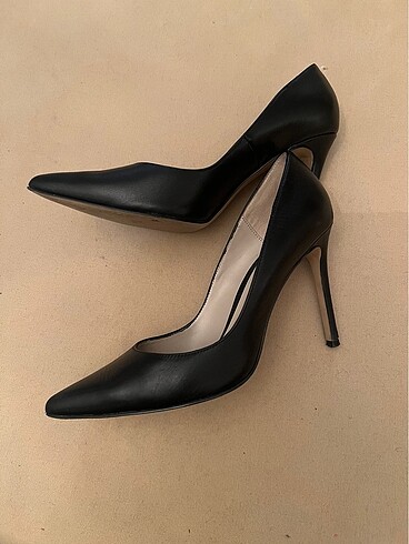 Siyah Stiletto