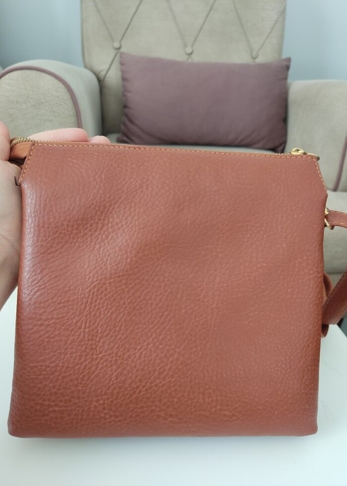 Taba renk Michael Kors kol çantası  - Görsel 2