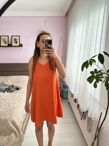 Turuncu elbise