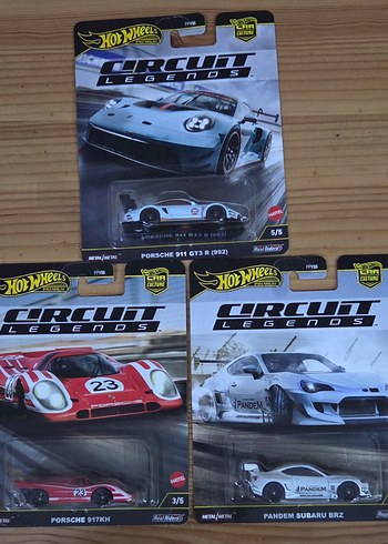Hot Wheels Premium Circuit Legends 3 Araç