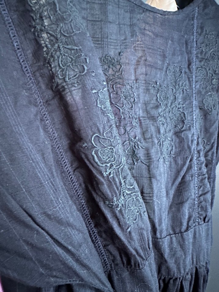 Siyah Nakışlı Gotik Kadın Elbisesi - Görsel 4