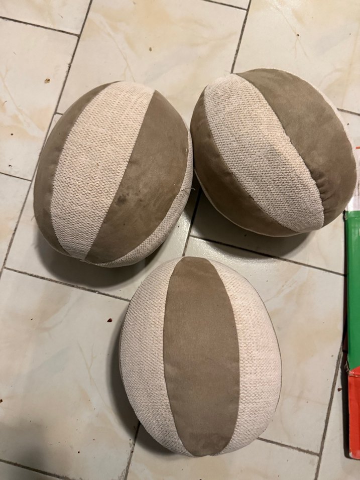 Bej ve Gri Modern Dekoratif Yuvarlak Minder - Görsel 2