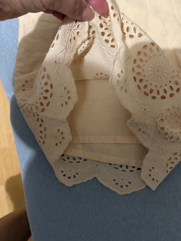 Dantel Detaylı Bej dantel Şort - Görsel 4