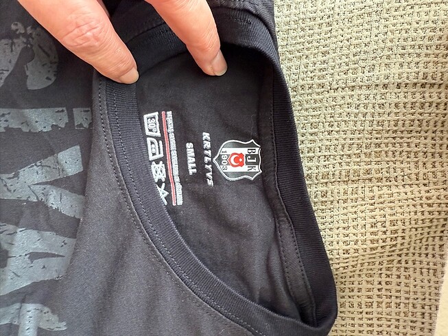 s Beden siyah Renk Beşiktaş tshırt