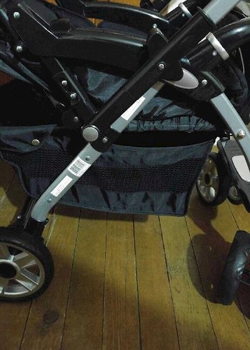 Siyah Bebek Arabası - Görsel 3