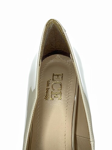 36 Beden çeşitli Renk Vintage Love Stiletto %70 İndirimli.