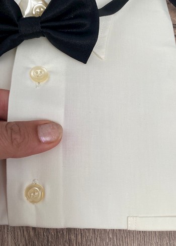 Krem rengi Klasik Çocuk Gömlek ve Siyah Papyon - Görsel 2