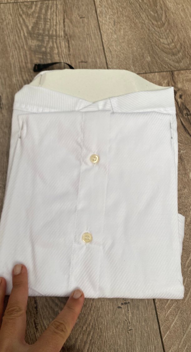 Düğmeli Siyah Papyonlu Beyaz Çocuk Gömleği - Görsel 5