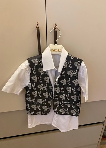 Bordo Düğmeli Erkek Çocuk Yelek - Görsel 3