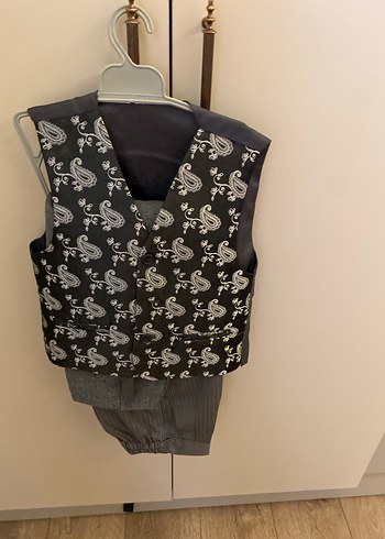 Çocuklar için Düğmeli Yelekli Gömlek Takımı - Görsel 3